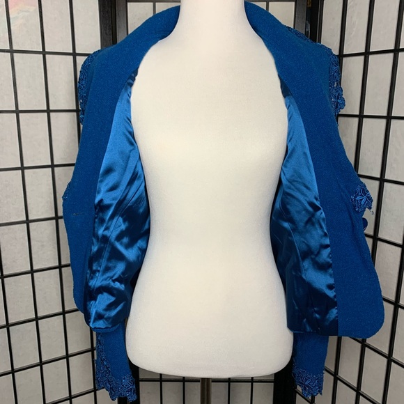 Bloomingdales cropped wool single button blazer - Picture 4 of 8